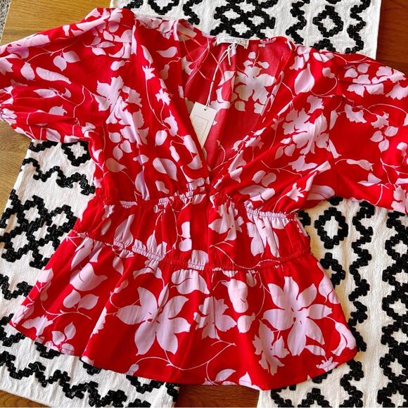 NEW Sienna Sky Red Floral V-Neck Blouse juniors size large L tropical Hawaiian - Picture 1 of 8